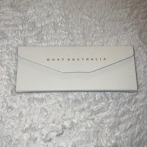 Embossed Tri Fold Case